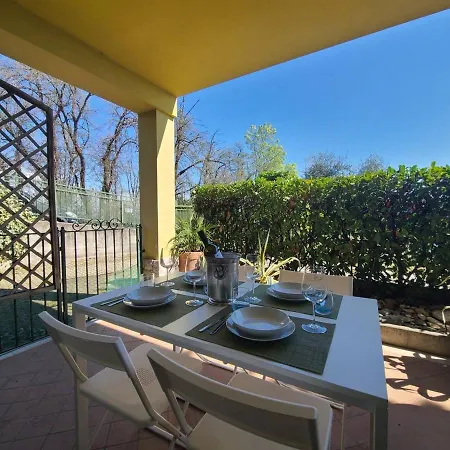 アパート Sandra ロナート